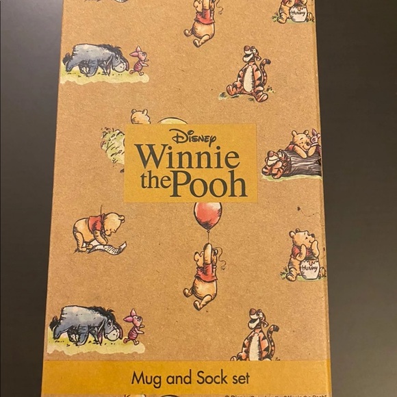 NWT Disney Winnie the Pooh Mug & Sock - Picture 3 of 6